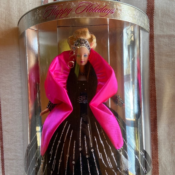 Vintage 1998 Happy Holidays Barbie - Picture 2 of 7